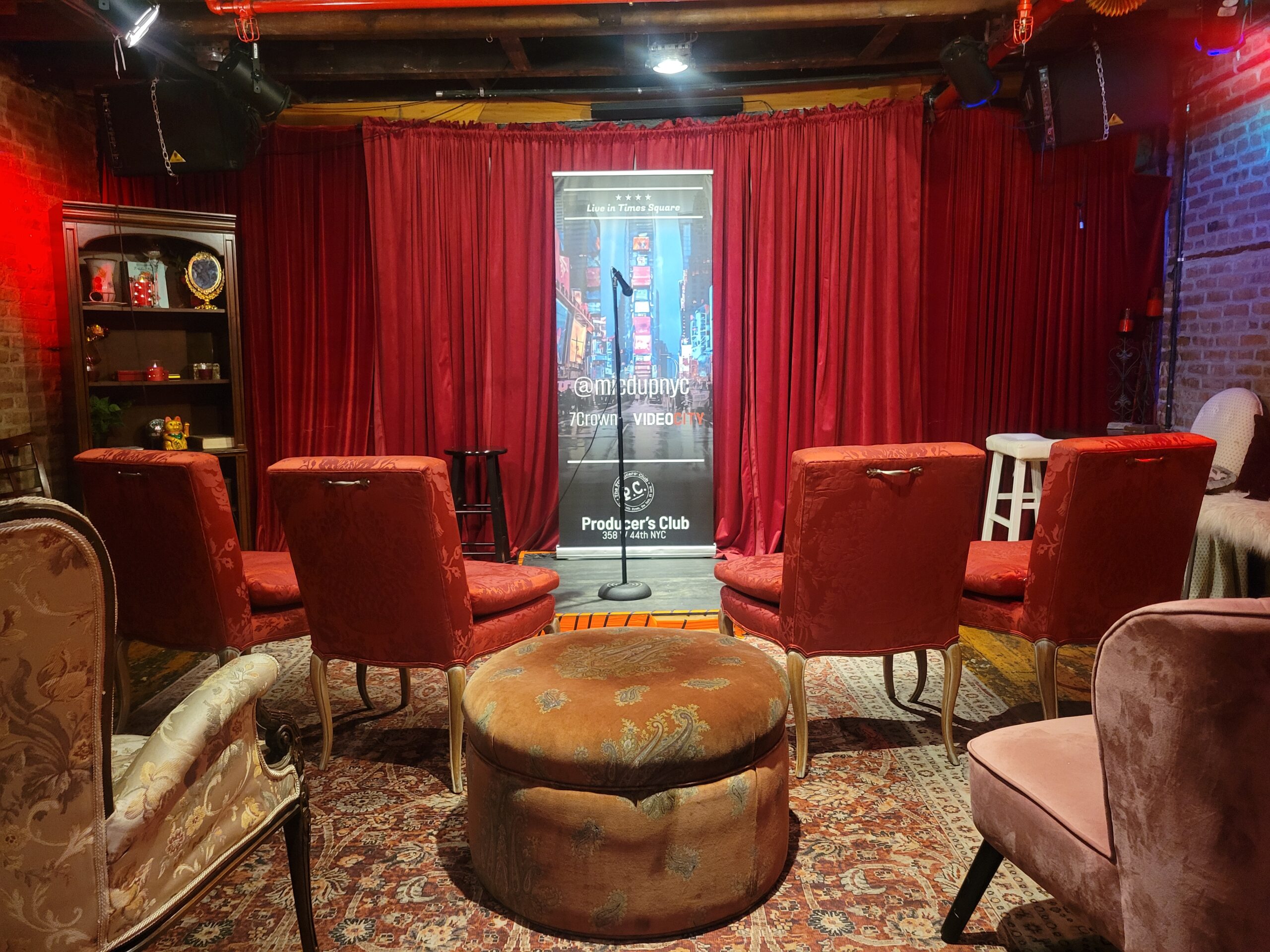 Bar and lounge area